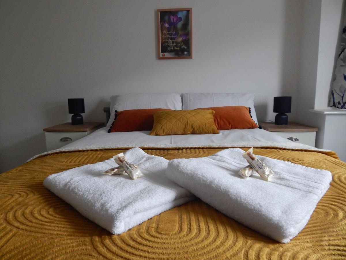 קאמברידג' Modern, Well Located En-Suite Rooms With Parking - Orbitat Accommodations מראה חיצוני תמונה