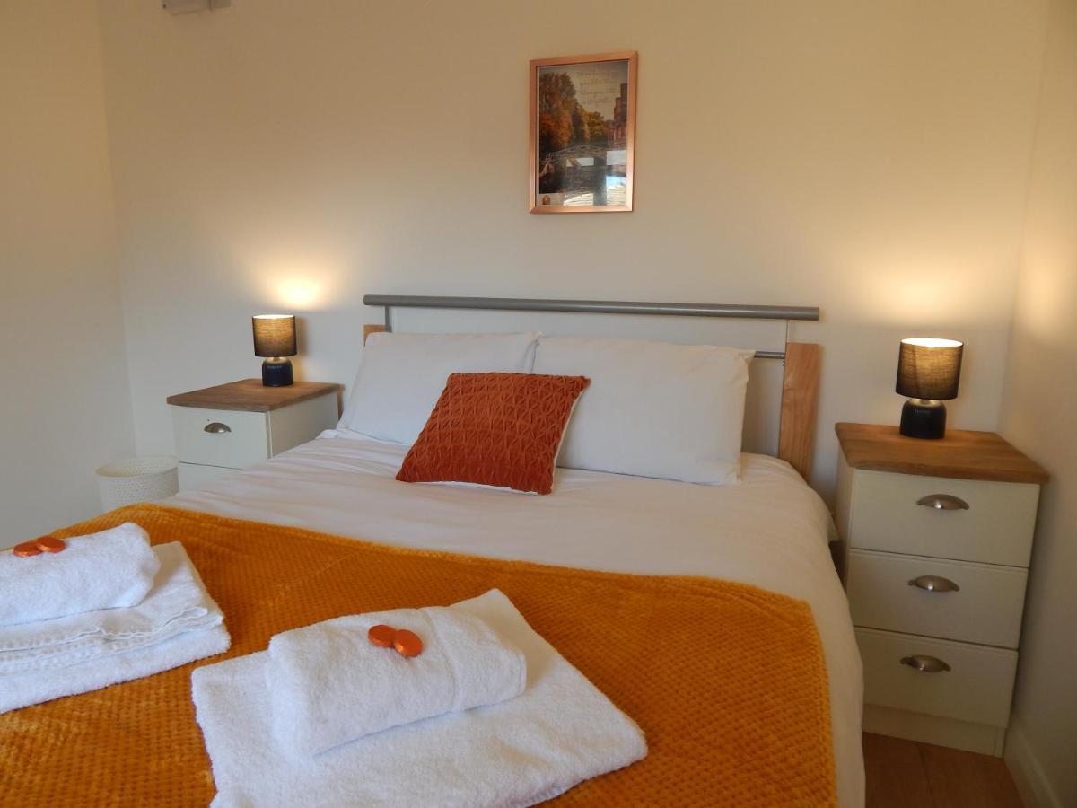 קאמברידג' Modern, Well Located En-Suite Rooms With Parking - Orbitat Accommodations מראה חיצוני תמונה
