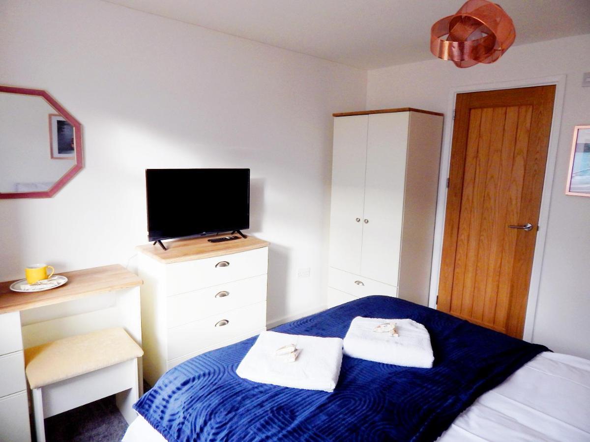 קאמברידג' Modern, Well Located En-Suite Rooms With Parking - Orbitat Accommodations מראה חיצוני תמונה