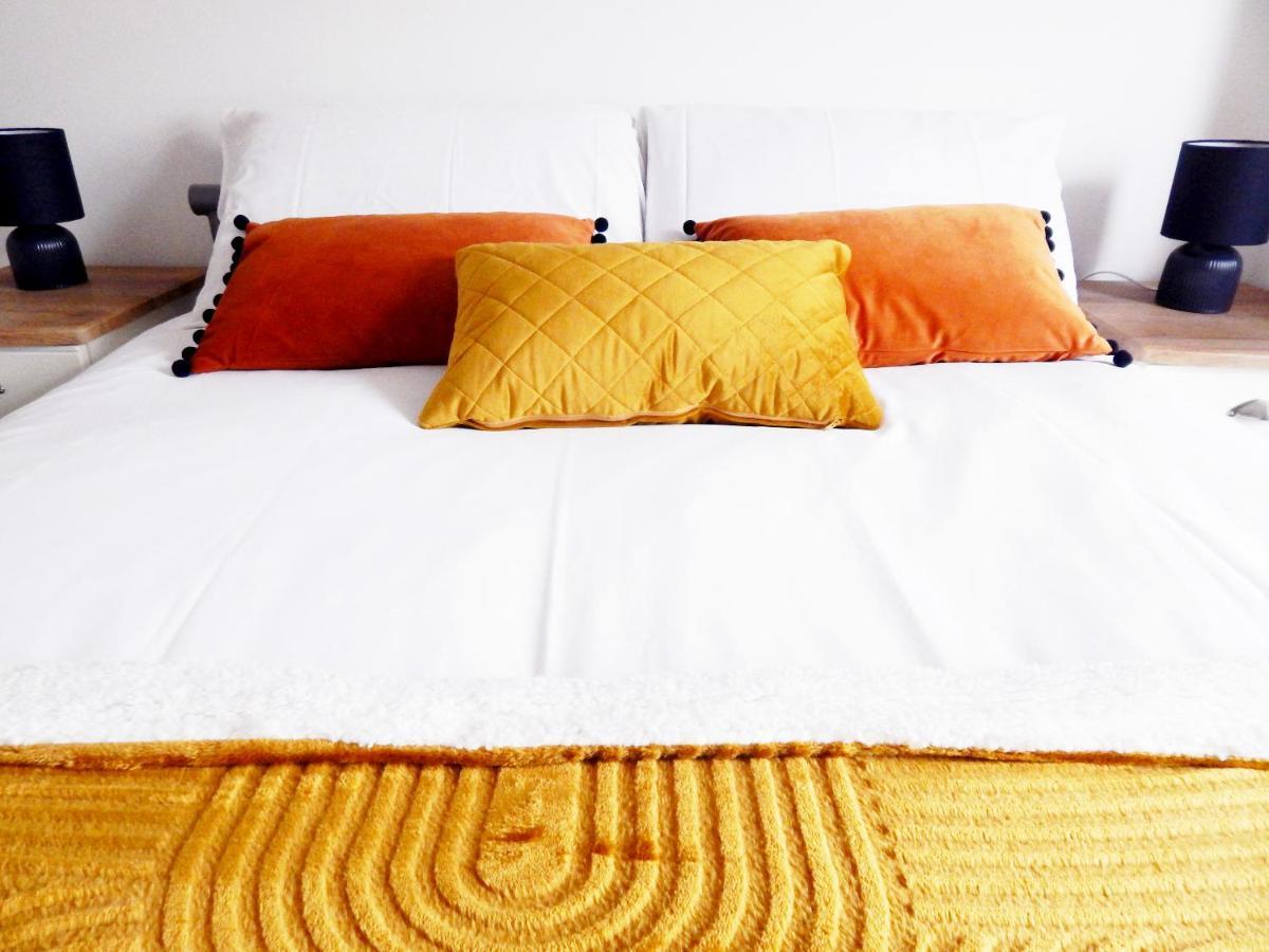 קאמברידג' Modern, Well Located En-Suite Rooms With Parking - Orbitat Accommodations מראה חיצוני תמונה